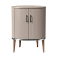 **Modern kast met afgeronde hoeken en ribbelstructuur**